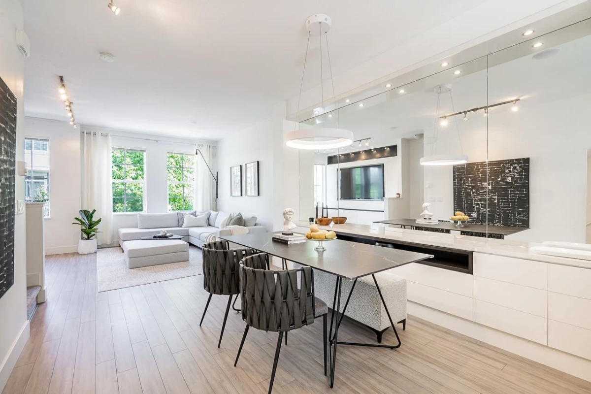 Dining Area Photo of 39 3399 151 Street, Surrey, BC