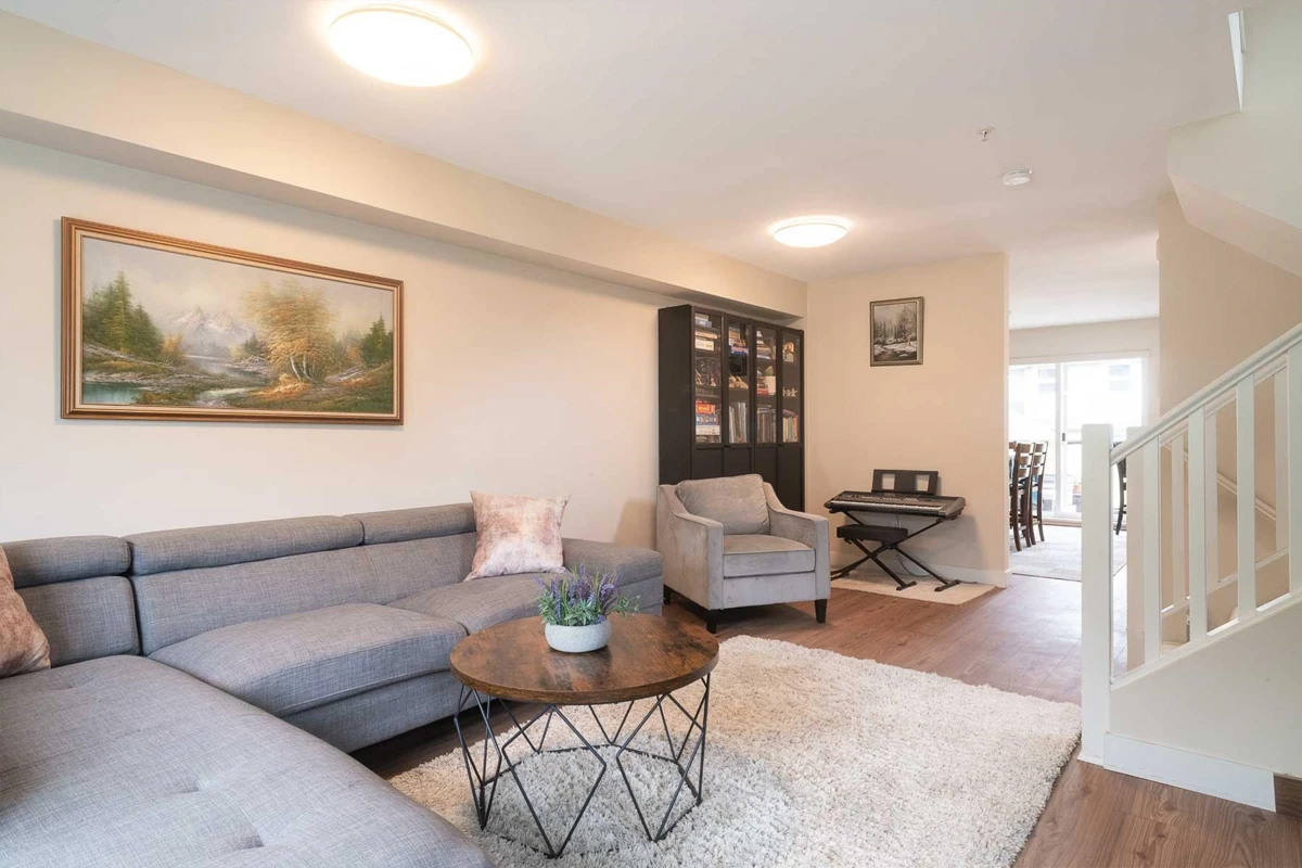 Family Room Photo of 98 20038 70 Avenue, Langley, BC