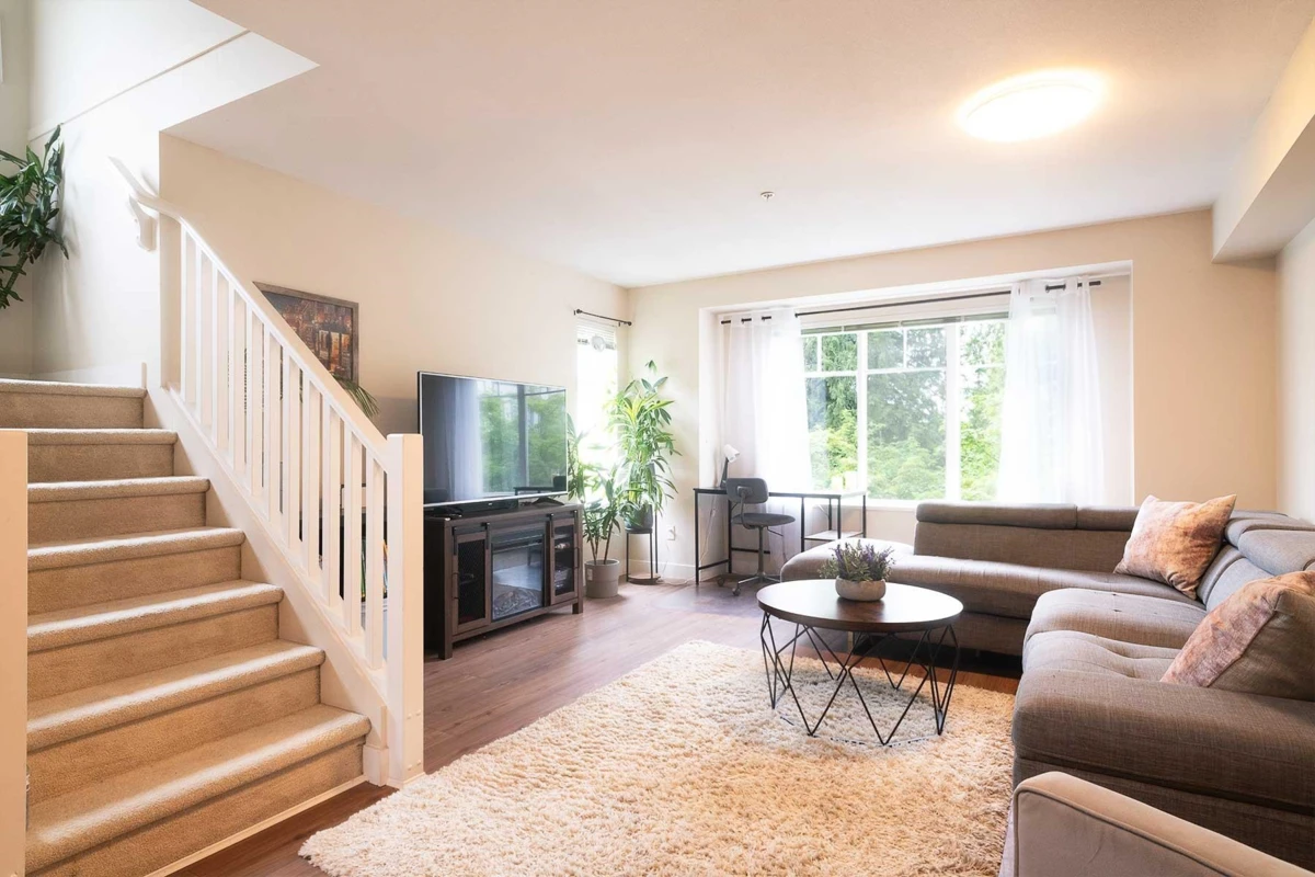 Living Room Photo of 98 20038 70 Avenue, Langley, BC