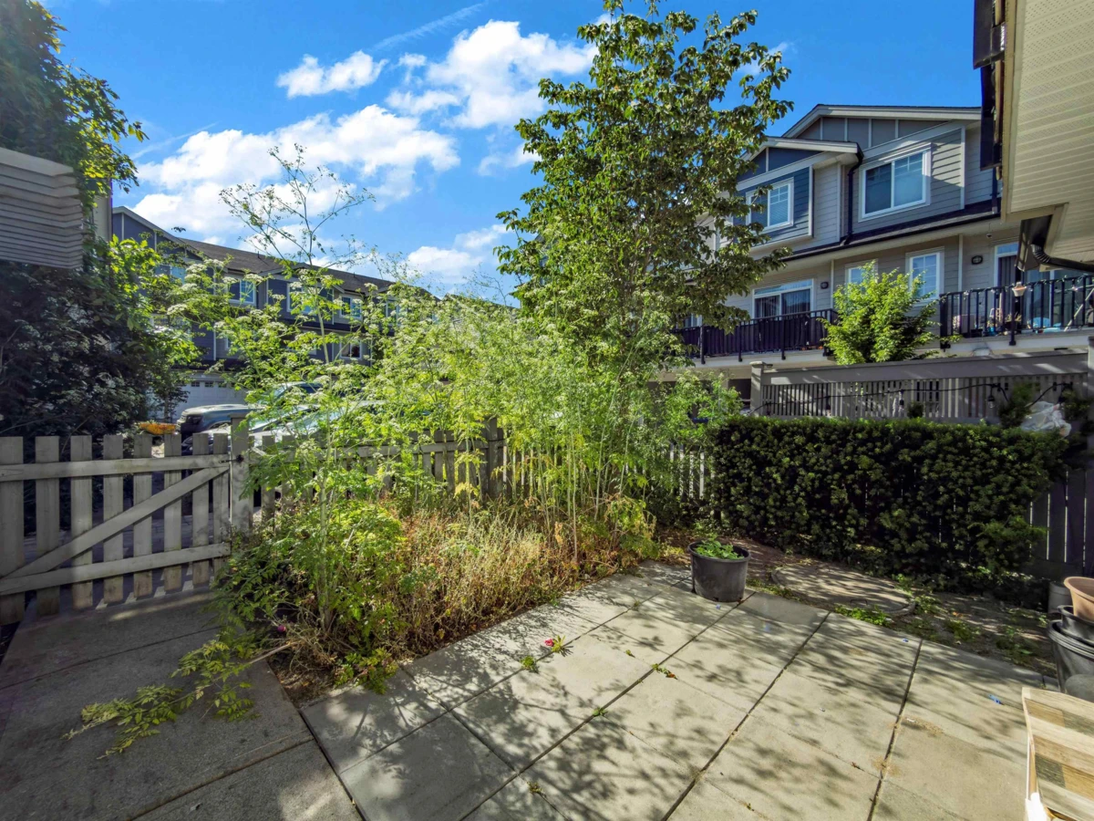 Living Room Photo of 113 13898 64 Avenue, Surrey, BC