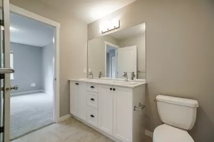Primary Bathroom Photo of 9 19128 65 Avenue, Surrey, BC