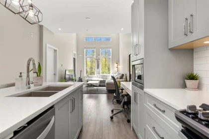 Kitchen Island Photo of 512 15436 31 Avenue, Surrey, BC