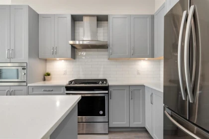 Kitchen Photo of 512 15436 31 Avenue, Surrey, BC