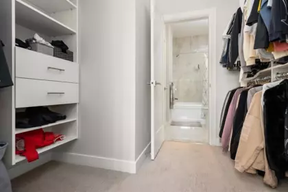 Walk-In Closet Photo of 512 15436 31 Avenue, Surrey, BC