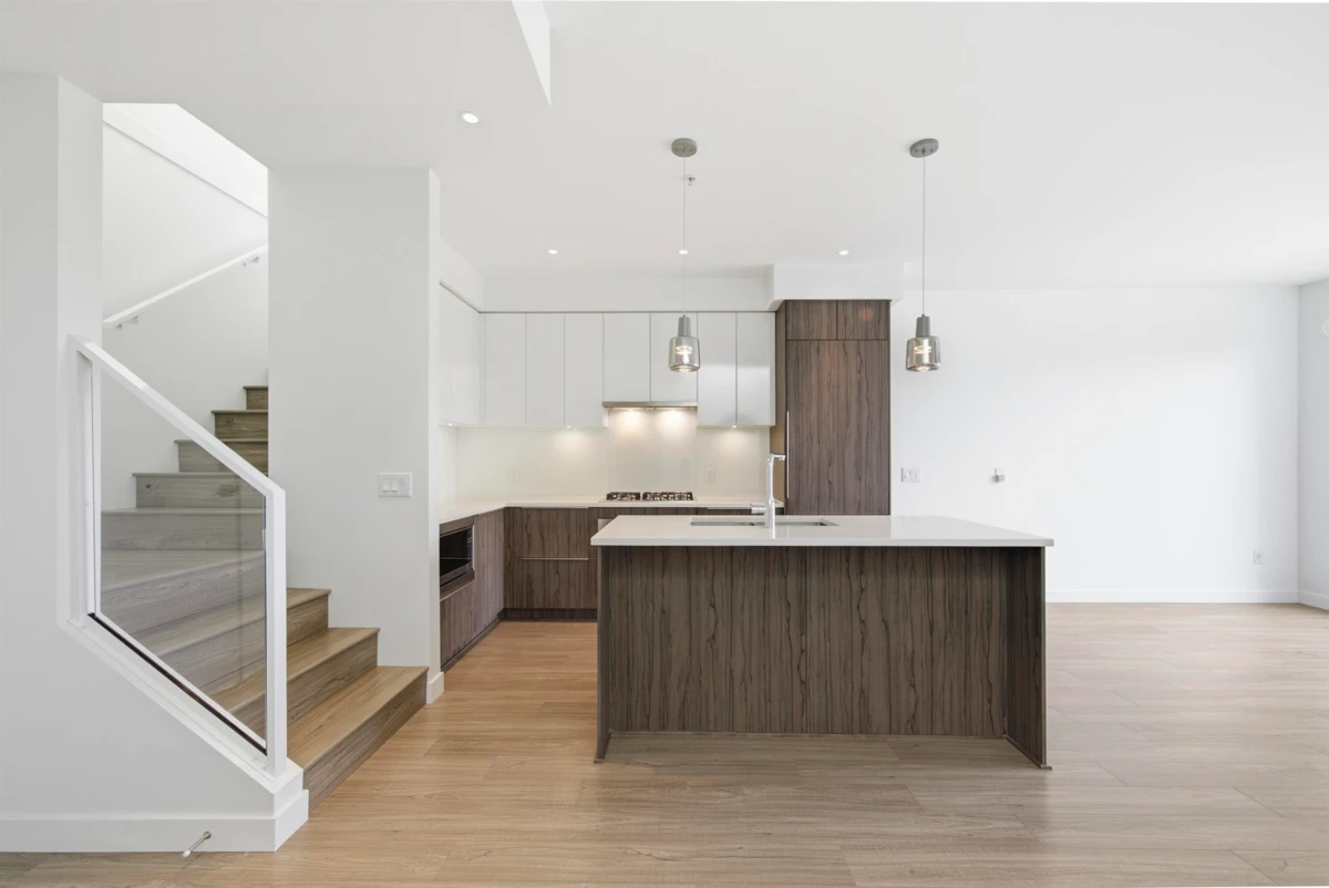 Dining Area Photo of 501 379 E Broadway, Vancouver, BC