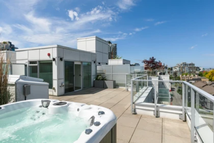 Swimming Pool Photo of 501 379 E Broadway, Vancouver, BC