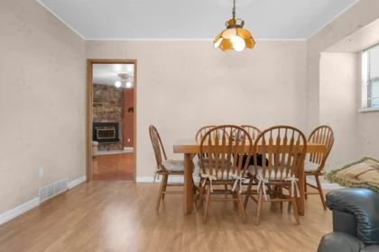 Breakfast Nook Photo of 19976 49 Avenue, Langley, BC