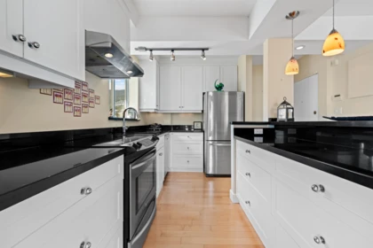 801 2187 Bellevue Avenue, West Vancouver, BC, West Vancouver — Apartment/Condo for sale