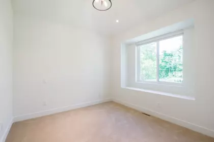 Entry Foyer Photo of 16908 1 Avenue, Surrey, BC