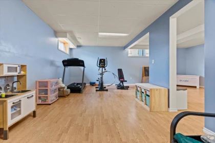 Hallway Photo of 44983 Cumberland Avenue, Chilliwack, BC