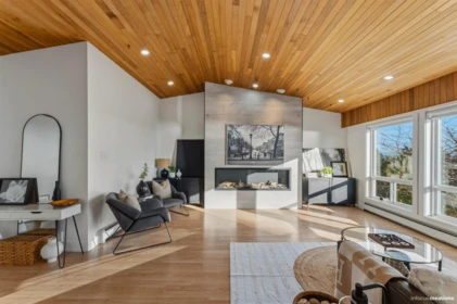 Breakfast Nook Photo of 13259 14 Avenue, Surrey, BC