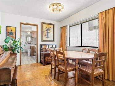 Kitchen Photo of 7611 Oak Street, Vancouver, BC