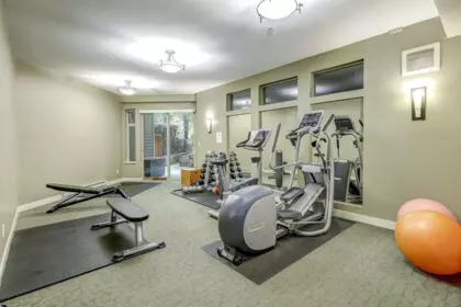 Hallway Photo of 301 1633 Mackay Avenue, North Vancouver, BC