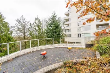 Garden / Landscaping Photo of 904 9288 University Crescent, Burnaby, BC