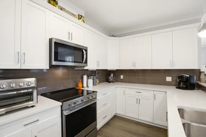 Primary Bedroom Photo of 207 45630 Spadina Avenue, Chilliwack, BC