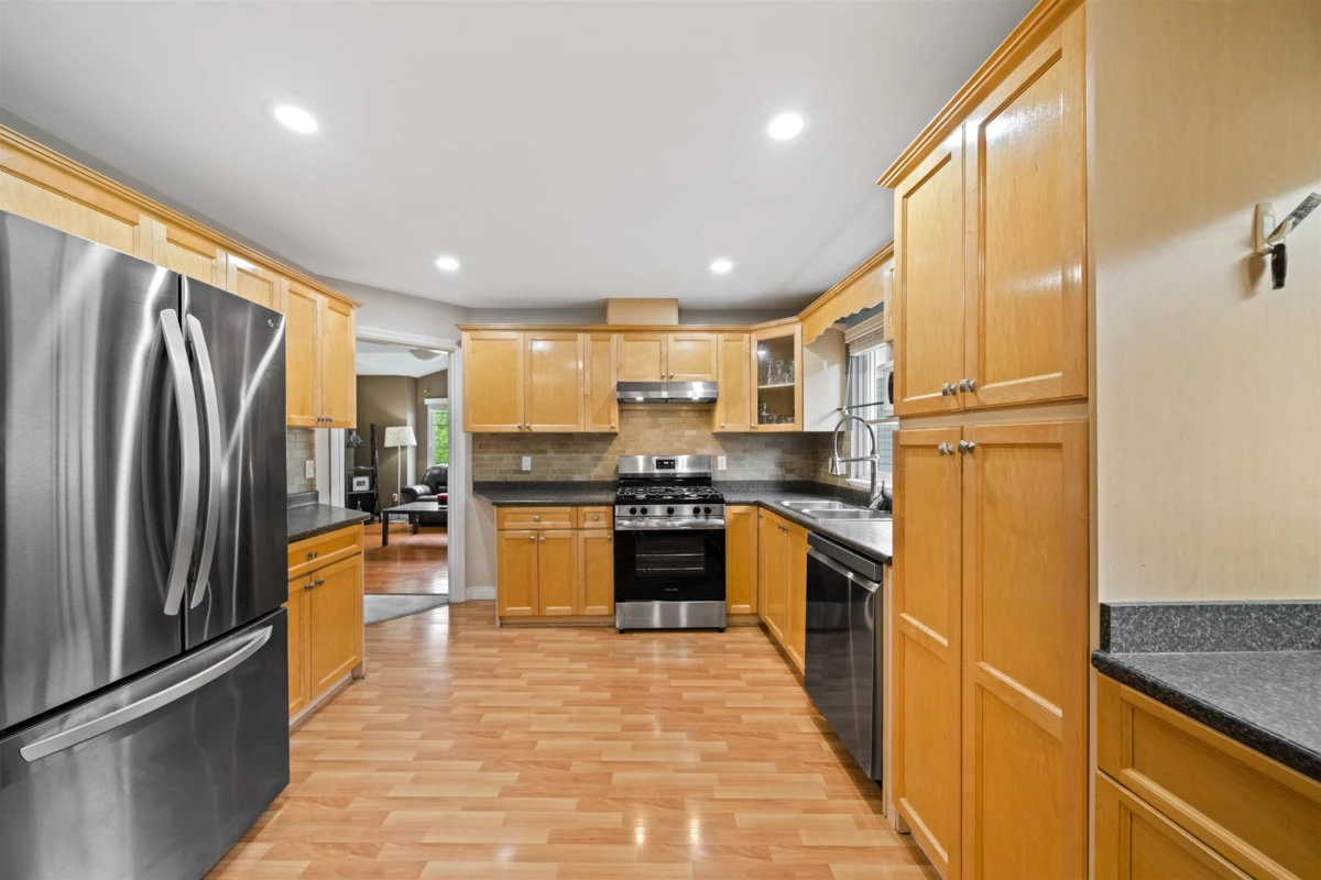 Family Room Photo of 11597 240 Street, Maple Ridge, BC