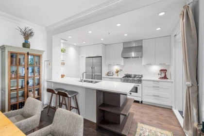 Kitchen Island Photo of 306 168 E 35th Avenue, Vancouver, BC