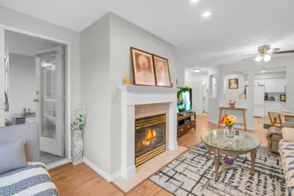 Breakfast Nook Photo of 325 13880 70 Avenue, Surrey, BC