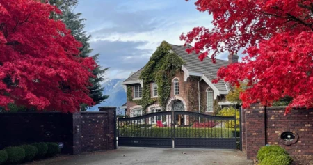 8504 Huckleberry Place, Chilliwack, BC, Chilliwack — Single Family Residence for sale