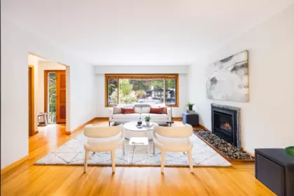 Breakfast Nook Photo of 1561 Merlynn Crescent, North Vancouver, BC
