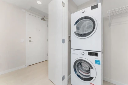 Guest Bathroom Photo of 507 180 E 2nd Avenue, Vancouver, BC