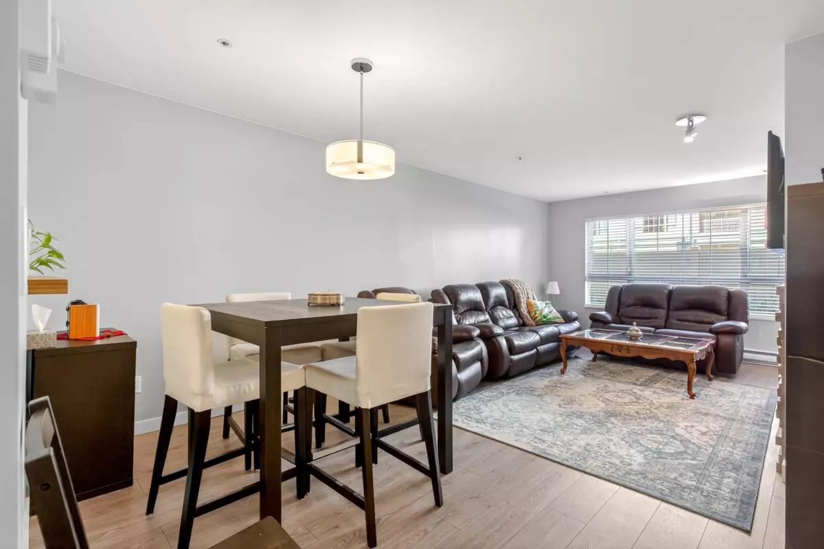 Dining Area Photo of 103 2960 Princess Crescent, Coquitlam, BC