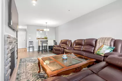 Breakfast Nook Photo of 103 2960 Princess Crescent, Coquitlam, BC