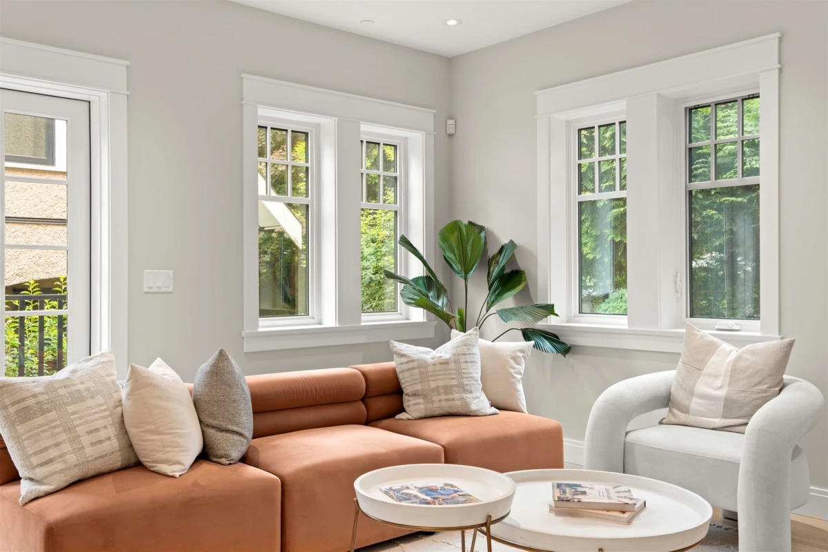 Living Room Photo of 1458 W 45th Avenue, Vancouver, BC