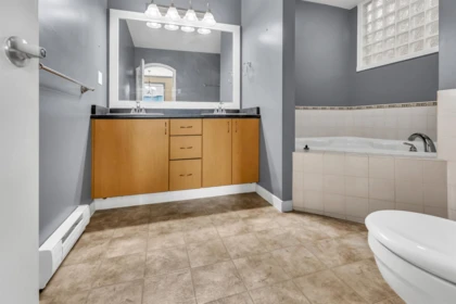 Powder Room Photo of 312 33485 South Fraser Way, Abbotsford, BC