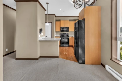 Primary Bathroom Photo of 312 33485 South Fraser Way, Abbotsford, BC
