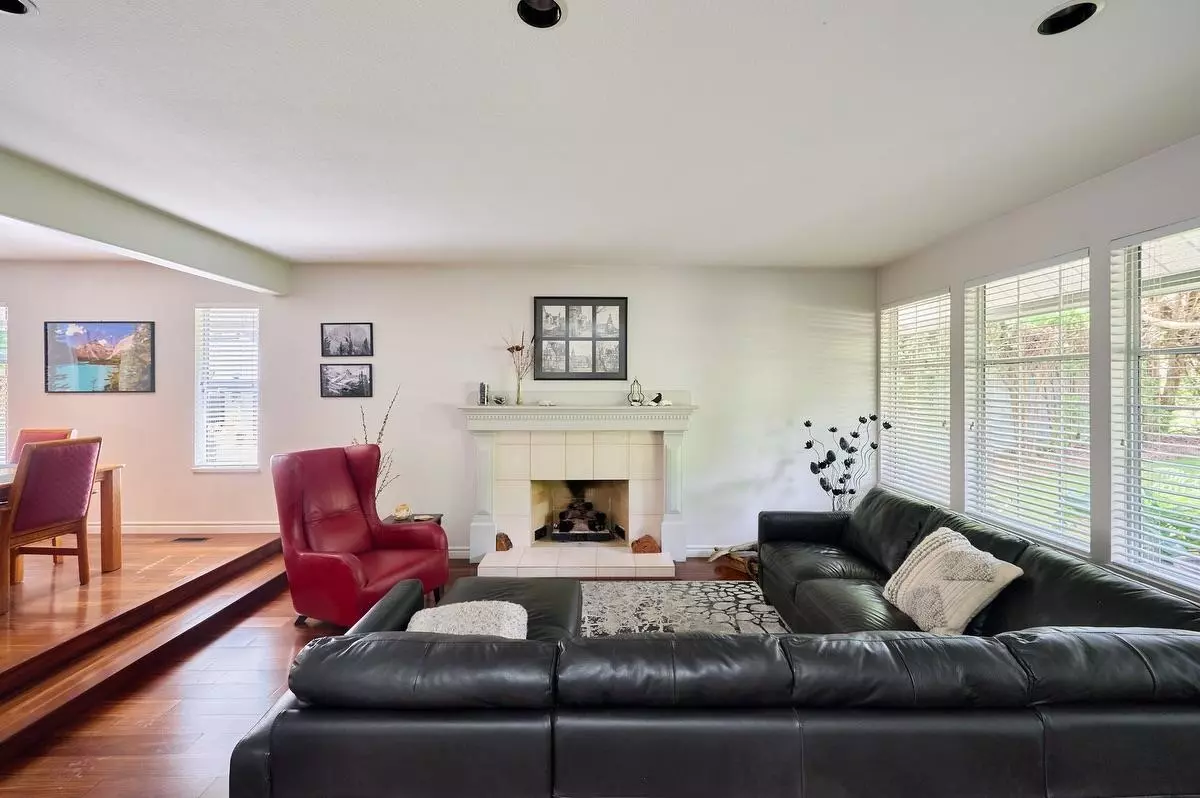 Family Room Photo of 23635 108 Loop, Maple Ridge, BC