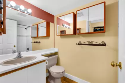 Walk-In Closet Photo of 204 833 W 16th Avenue, Vancouver, BC