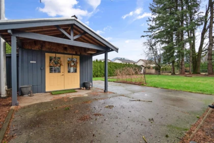 Garden / Landscaping Photo of 5896 Carter Road, Chilliwack, BC