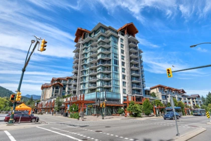 404 1210 E 27th Street, North Vancouver, BC, North Vancouver — Apartment/Condo for sale