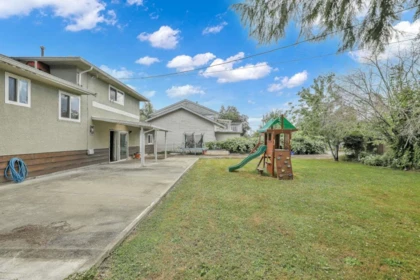 Hot Tub / Spa Photo of 11331 Seafield Crescent, Richmond, BC