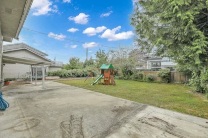 Swimming Pool Photo of 11331 Seafield Crescent, Richmond, BC