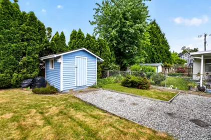 Garden / Landscaping Photo of 11957 237a Street, Maple Ridge, BC