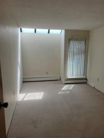 218 8500 Lansdowne Road, Richmond, BC, Richmond — Apartment/Condo for sale