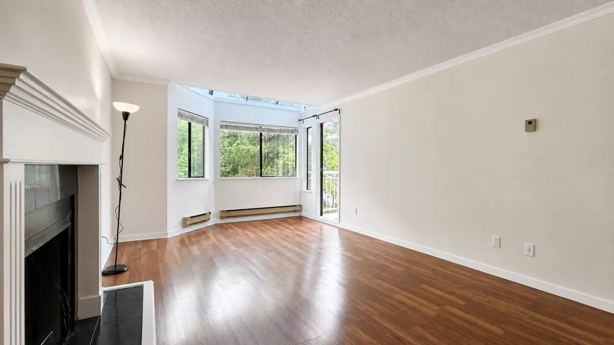 Family Room Photo of 314 9584 Manchester Drive, Burnaby, BC