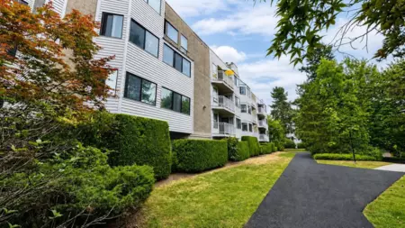 314 9584 Manchester Drive, Burnaby, BC, Burnaby — Apartment/Condo for sale