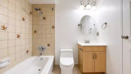 Guest Bathroom Photo of 314 9584 Manchester Drive, Burnaby, BC