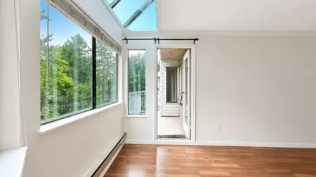 Kitchen Island Photo of 314 9584 Manchester Drive, Burnaby, BC