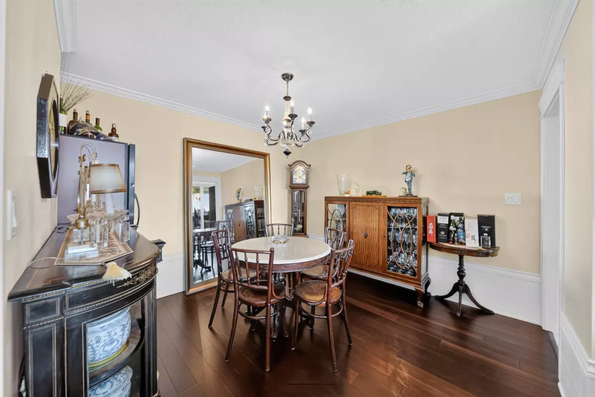 Dining Area Photo of 802 5425 Yew Street, Vancouver, BC