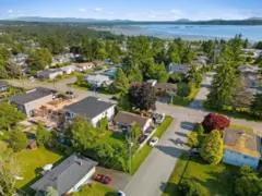 15661 Roper Avenue, White Rock, BC