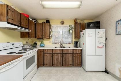 Breakfast Nook Photo of 6485 133a Street, Surrey, BC