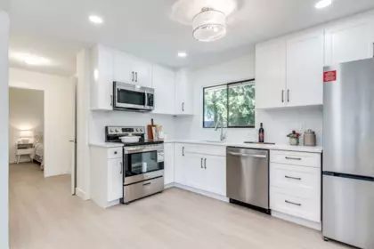 Breakfast Nook Photo of 2155 Rindall Avenue, Port Coquitlam, BC