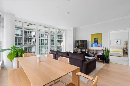 609 185 Victory Ship Way, North Vancouver, BC, North Vancouver — Apartment/Condo for sale