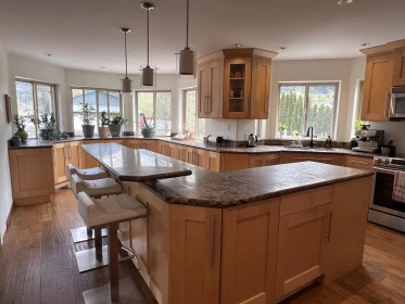 38940 Loggers Lane, Squamish, BC, Squamish — Single Family Residence for sale