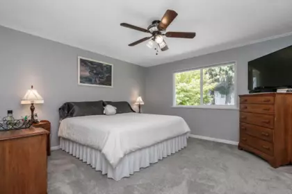 Hallway Photo of 20389 121 B Avenue, Maple Ridge, BC
