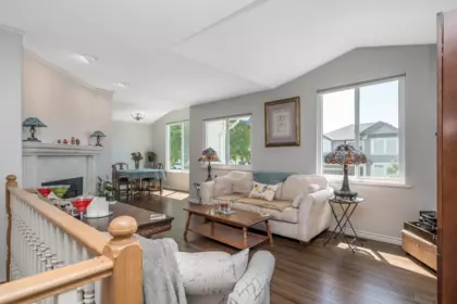 Kitchen Island Photo of 20389 121 B Avenue, Maple Ridge, BC